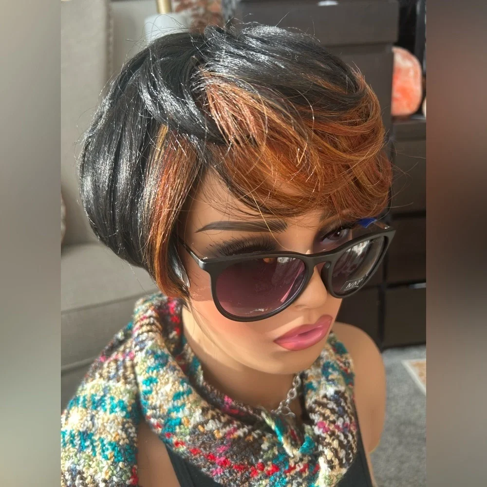 ✨Like NEW Sensationnel Natural Pixie Bob Wig Honey Blonde Orange highlights